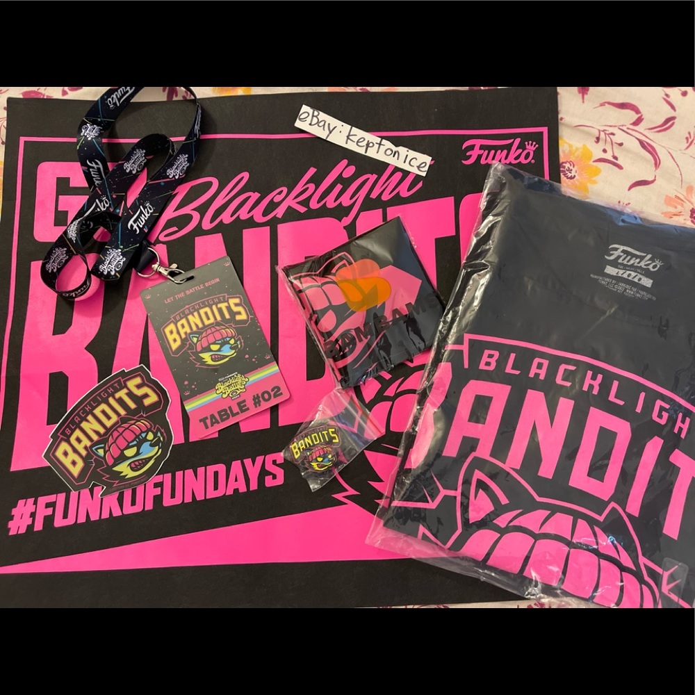 SDCC 2022 Funko Fundays Swag Bundle Set Pin Lanyard Shirt Sticker Tablemat Stick